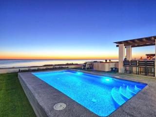 One-of-a-Kind Sunset Beach House Oceanfront/Islas Del Mar - 0