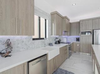 One-of-a-Kind Sunset Beach House Oceanfront/Islas Del Mar - 3