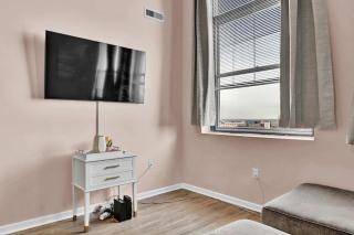 Pink playhouse sq near Progressive field & CSU - 8