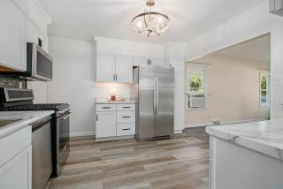 Lake Trail Cottage - 1