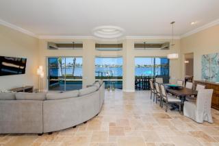 Southern Comfort - Luxury Vacation Home - 5