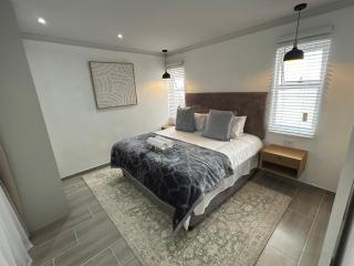 Opulent Escape Secret Nest - 1