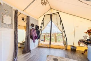 Tombstone History & Cozy Cabin Glamping Stay - 7