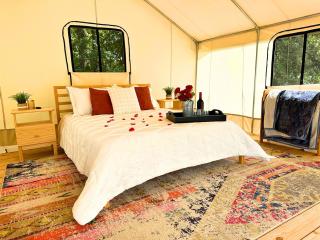 Peaceful Glamping Retreat at Roaring River - 6