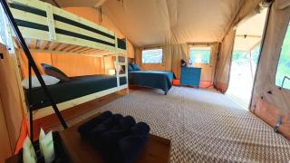 Waterfront Glamping Retreat near Lake Livingston - 5