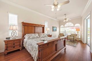 Sunsets in Paradise - Amazing Waterfront Vacation Villa - 2