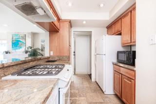 6Br Oceanfront Duplex Steps From Beach And Balboa Pier By Beachview Rentals - 3