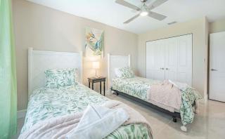 Tequila Sunrise - Off Water Home with Jacuzzi and - 5