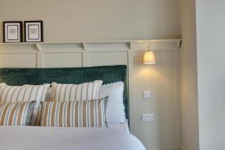 Meredith Mews Ideal location Free on site parking - 9