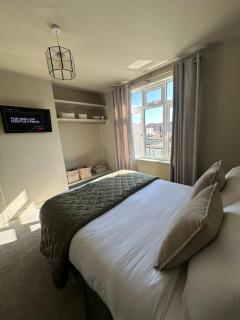 Meredith Mews Ideal location Free on site parking - 6