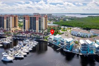 The Funky Fish Shack - Marina View with Boat Slip - 5