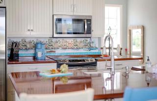 The Funky Fish Shack - Marina View with Boat Slip - 1