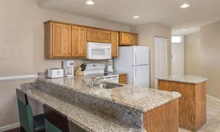 CW Governor's Green - 3 BR- Apartment with Resort Access - 2