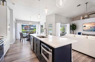 Vista Solare - Located by the Spreader with Gulf Access - 4
