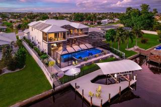 Viking Estates Luxury Waterfront Pool Dock and Views - 5