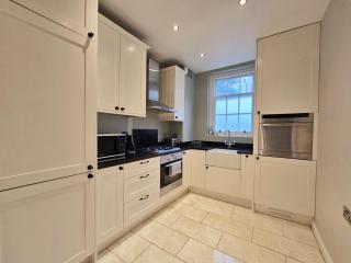 Cozy 2BD Westminster Apartment - 5