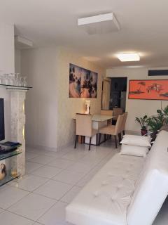 Quarto Individual para 3 Pessoas em AP Compartilhado - 3