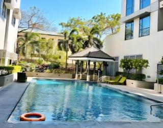 22e Cozy Full Sized Window Unit 3 mins to Venice Mall FREE Parking Fits 5 - 9