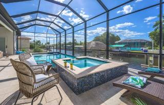 Whale ya Later New Villa Upscale Home - 0