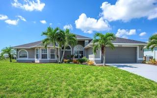 Wave N Sea - Waterfront Home with Outdoor Partial - 7