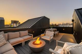 The Chestnut - Brand New Rooftop Skyline Views - 9