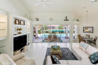 White Sands - Tropical Rental with lots of Privacy - 9