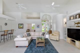 White Sands - Tropical Rental with lots of Privacy - 5