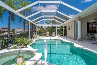White Sands - Tropical Rental with lots of Privacy - 1