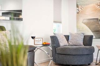 White Sea Shell - with Tiki Hut and Boat Lift - 2