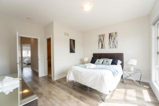 Elegant City Retreat - 8