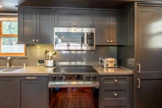 Cedar Crest - Woodpecker Cottage 7 - 8