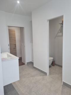 Bel appartement de plein pied avec jardin privé - 1