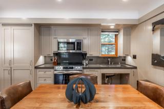 Cedar Crest - Sparrow Cottage 1 - 4