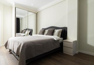 Sunset Park Retreat - Stunning City View - 5