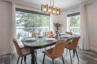 Cozy Chalet With a Panoramic Lake View and Spa - 0