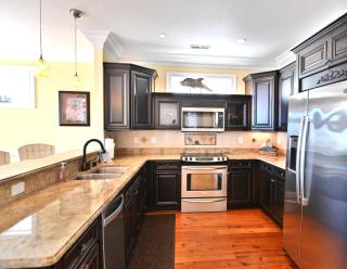 6BR Luxury Vacation Home - Unbeatable Location and View - 5