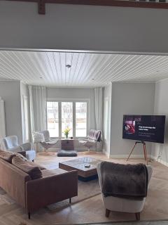 Riverside Farmhouse - 6