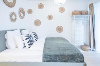 Central - Comfy - NEW - 9