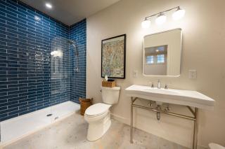 The 1913 - newly renovated historic downtown loft - 2