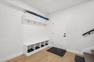 Modern ski and lake home with private hot tub Entire home in Eden - 7