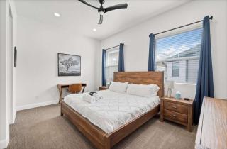 Modern ski and lake home with private hot tub Entire home in Eden - 3