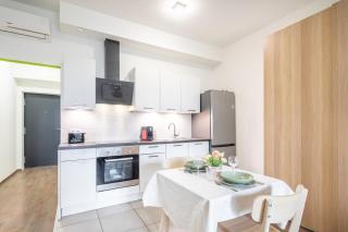 Balcony - Modern - Comfy - 7