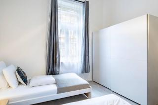 Central - Easy Going - Calm - 4