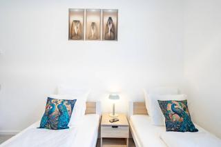 Central - Easy Going - Calm - 3