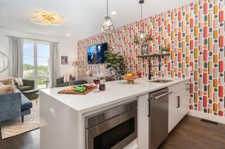 Painted Note - Rooftop Hot Tub - Mins to Broadway - 8