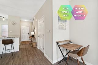 ! Top Location ! Large Family Beach House featuring Backyard Pool, 5 Min Walk to Miramar Beach, Yard & Patio, Pets Welcome, Fast WiFi - Destin - 3