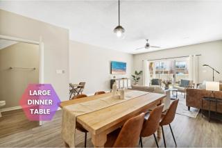 ! Top Location ! Large Family Beach House featuring Backyard Pool, 5 Min Walk to Miramar Beach, Yard & Patio, Pets Welcome, Fast WiFi - Destin - 2