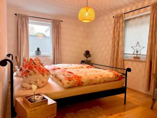 Souterrain-Ferienwohnung I 3-4 Pers I Garten & Gemeinschaftspool I Sachsenring - 8