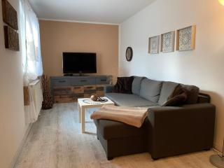 Souterrain-Ferienwohnung I 3-4 Pers I Garten & Gemeinschaftspool I Sachsenring - 5