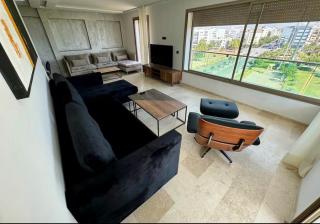 5 Stars Property - 7